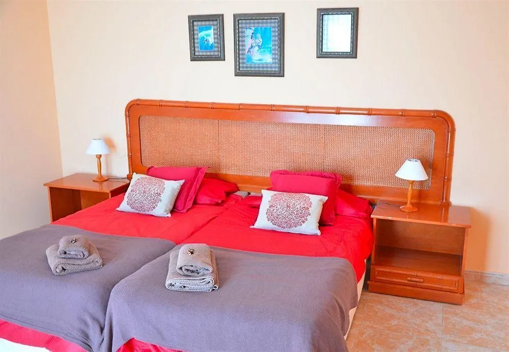 Soul Surfer Hotel El Cotillo  2*, El Cotillo (Fuerteventura)